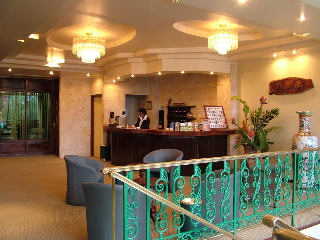 Ambassador Hotel & Casino Парамарибо Экстерьер фото
