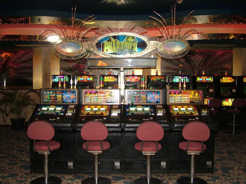 Ambassador Hotel & Casino Парамарибо Экстерьер фото